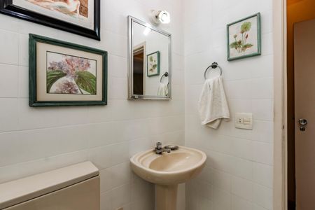 Apartamento à venda com 500m², 4 quartos e 3 vagasBanheiro da Suíte 2