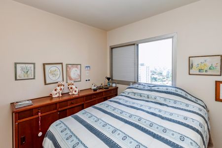 Apartamento à venda com 500m², 4 quartos e 3 vagasQuarto 2