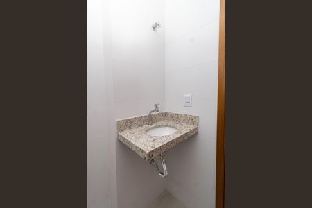 Apartamento à venda com 34m², 2 quartos e sem vaga Apartamento à venda com 34m², 2 quartos e sem vagaBanheiro