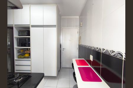 Apartamento à venda com 84m², 3 quartos e 2 vagasCozinha