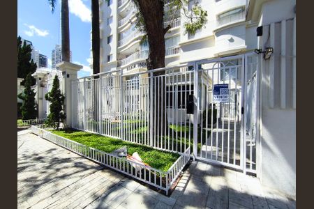 Apartamento à venda com 84m², 3 quartos e 2 vagasFachada + plaquinha