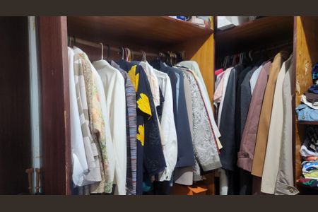 Apartamento para alugar com 310m², 4 quartos e 2 vagas Apartamento para alugar com 310m², 4 quartos e 2 vagasCloset da Suíte