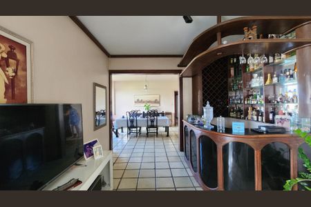 Apartamento para alugar com 310m², 4 quartos e 2 vagas Apartamento para alugar com 310m², 4 quartos e 2 vagasSala 2