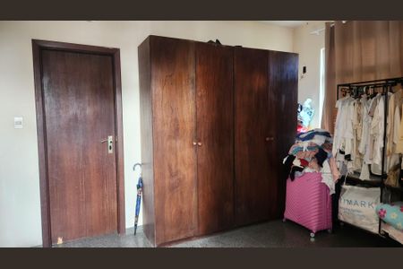 Apartamento para alugar com 310m², 4 quartos e 2 vagas Apartamento para alugar com 310m², 4 quartos e 2 vagasSuíte