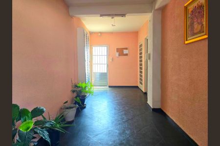 Apartamento à venda com 74m², 2 quartos e 1 vagaHall de entrada