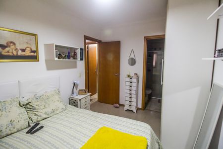 Apartamento à venda com 86m², 3 quartos e 2 vagas Apartamento à venda com 86m², 3 quartos e 2 vagasSuíte