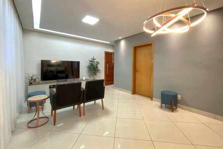 Apartamento à venda com 82m², 3 quartos e 1 vagaSala