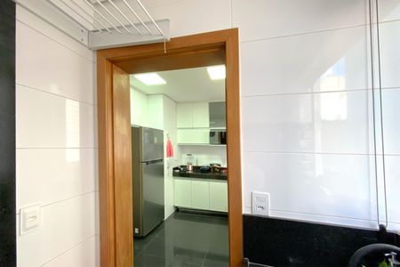 Apartamento à venda com 82m², 3 quartos e 1 vagaÁrea de Serviço