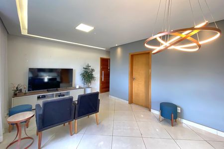 Sala de apartamento à venda com 3 quartos, 82m² em União, Belo Horizonte