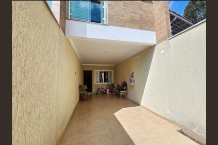 Casa à venda com 111m², 3 quartos e 2 vagas Casa à venda com 111m², 3 quartos e 2 vagasFoto 05