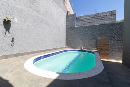 Casa à venda com 550m², 4 quartos e 7 vagasPiscina