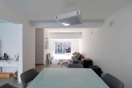 Casa à venda com 550m², 4 quartos e 7 vagasSalas