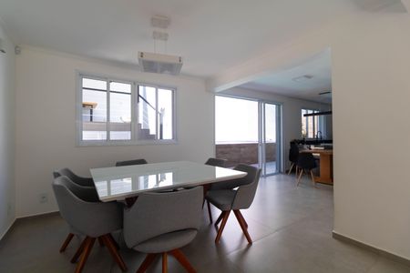 Casa à venda com 550m², 4 quartos e 7 vagasSalas