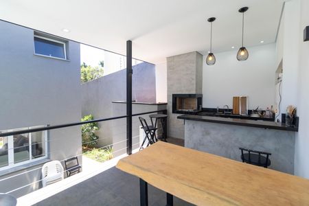 Casa à venda com 550m², 4 quartos e 7 vagasChurrasqueira