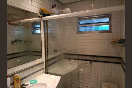 Casa à venda com 260m², 4 quartos e 8 vagas Casa à venda com 260m², 4 quartos e 8 vagasBanheiro