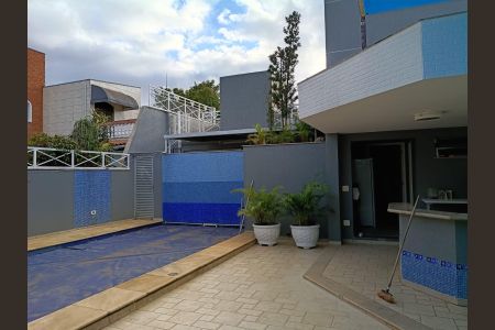 Casa à venda com 260m², 4 quartos e 8 vagas Casa à venda com 260m², 4 quartos e 8 vagasPiscina