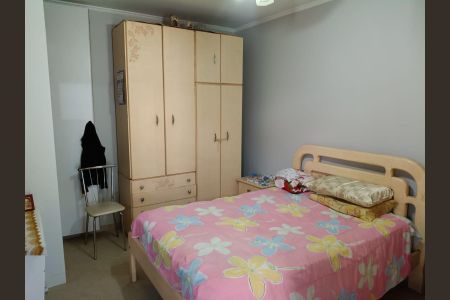 Casa à venda com 260m², 4 quartos e 8 vagas Casa à venda com 260m², 4 quartos e 8 vagasQuarto