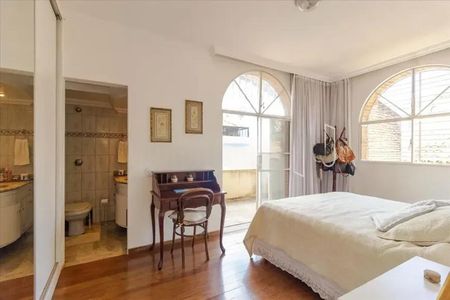 Casa para alugar com 4 quartos, 458m² em São Lucas, Belo Horizonte