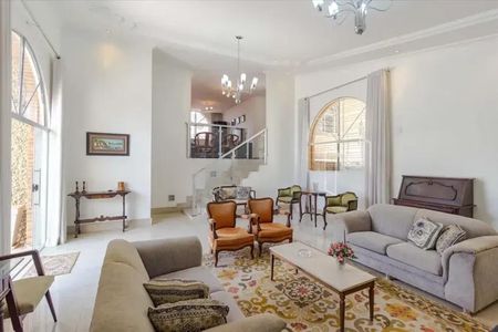 Casa para alugar com 4 quartos, 458m² em São Lucas, Belo Horizonte