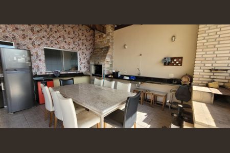 Casa para alugar com 102m², 6 quartos e 3 vagasVaranda da Cozinha