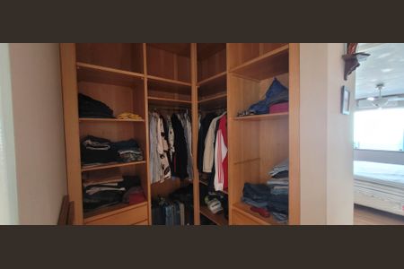 Casa para alugar com 102m², 6 quartos e 3 vagasCloset da Suíte 3