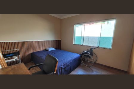 Casa para alugar com 102m², 6 quartos e 3 vagasQuarto