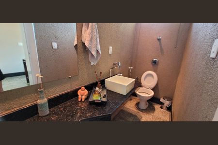 Casa para alugar com 102m², 6 quartos e 3 vagasLavabo