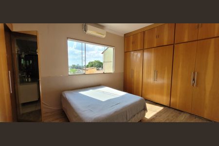 Casa para alugar com 102m², 6 quartos e 3 vagasQuarto 2