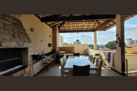 Casa para alugar com 102m², 6 quartos e 3 vagasVaranda da Cozinha