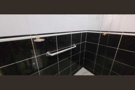 Casa para alugar com 102m², 6 quartos e 3 vagasBanheiro Social