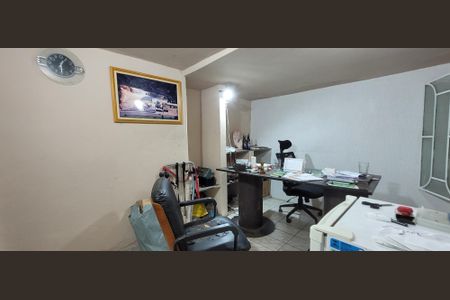 Casa para alugar com 102m², 6 quartos e 3 vagasQuarto de Serviço