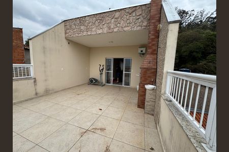Casa à venda com 307m², 2 quartos e sem vaga Casa à venda com 307m², 2 quartos e sem vagaQuintal