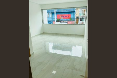 Casa à venda com 3 quartos, 220m² em Vila Esperança, São Paulo