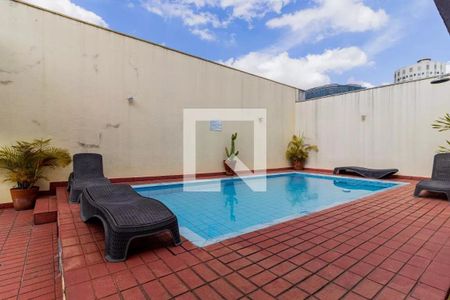 Apartamento à venda com 32m², 1 quarto e 1 vaga Apartamento à venda com 32m², 1 quarto e 1 vagaÁrea comum - Piscina