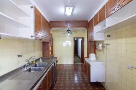 Apartamento à venda com 237m², 4 quartos e 3 vagas Apartamento à venda com 237m², 4 quartos e 3 vagasCozinha