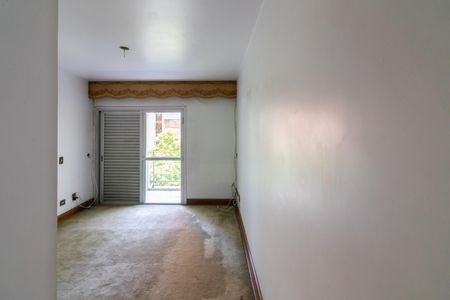 Apartamento à venda com 237m², 4 quartos e 3 vagas Apartamento à venda com 237m², 4 quartos e 3 vagasSuíte 2