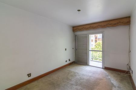 Apartamento à venda com 237m², 4 quartos e 3 vagas Apartamento à venda com 237m², 4 quartos e 3 vagasSuíte 2