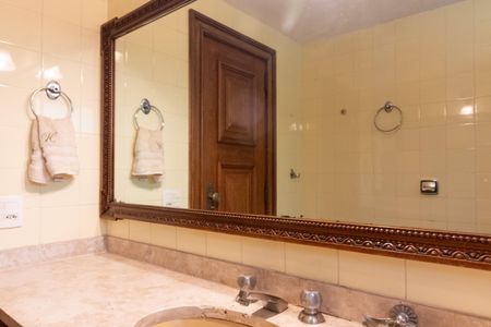 Apartamento à venda com 237m², 4 quartos e 3 vagas Apartamento à venda com 237m², 4 quartos e 3 vagasBanheiro