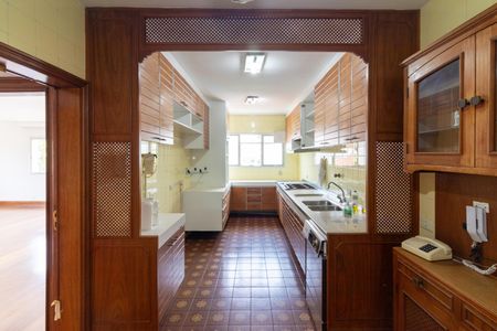 Apartamento à venda com 237m², 4 quartos e 3 vagas Apartamento à venda com 237m², 4 quartos e 3 vagasCozinha