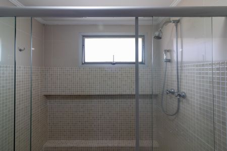 Apartamento à venda com 237m², 4 quartos e 3 vagas Apartamento à venda com 237m², 4 quartos e 3 vagasBanheiro da Suíte 1