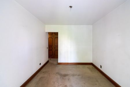 Apartamento à venda com 237m², 4 quartos e 3 vagas Apartamento à venda com 237m², 4 quartos e 3 vagasSuíte 2