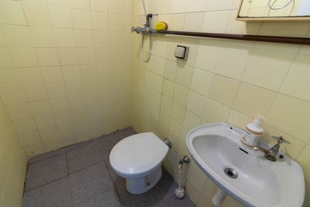 Apartamento à venda com 237m², 4 quartos e 3 vagas Apartamento à venda com 237m², 4 quartos e 3 vagasBanheiro de serviço