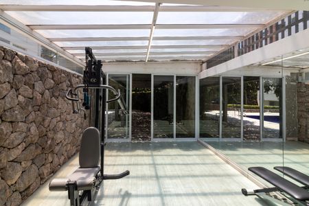 Apartamento à venda com 237m², 4 quartos e 3 vagas Apartamento à venda com 237m², 4 quartos e 3 vagasÁrea comum - Academia