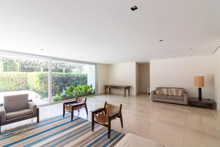 Apartamento à venda com 237m², 4 quartos e 3 vagas Apartamento à venda com 237m², 4 quartos e 3 vagasÁrea comum - Salão de festas