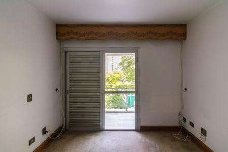 Apartamento à venda com 237m², 4 quartos e 3 vagas Apartamento à venda com 237m², 4 quartos e 3 vagasSuíte 2