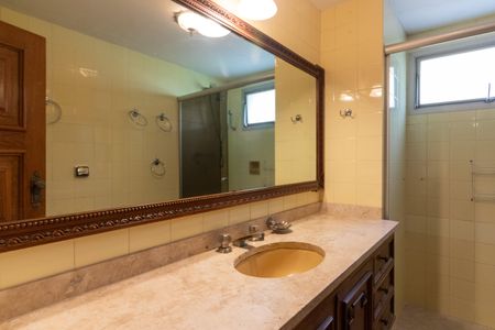 Apartamento à venda com 237m², 4 quartos e 3 vagas Apartamento à venda com 237m², 4 quartos e 3 vagasBanheiro