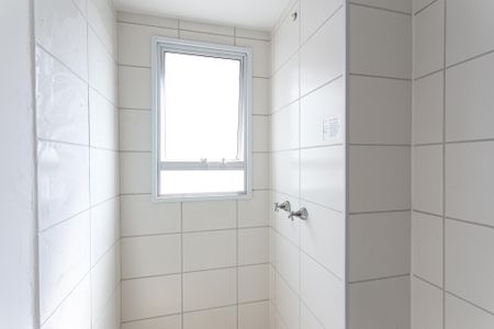 Apartamento à venda com 48m², 2 quartos e 1 vaga Apartamento à venda com 48m², 2 quartos e 1 vagaBanheiro