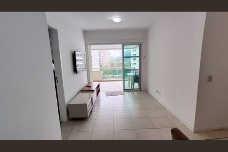 Sala de apartamento para alugar com 1 quarto, 86m² em Barra da Tijuca, Rio de Janeiro
