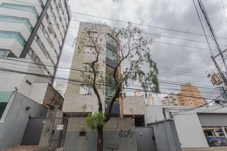 Apartamento à venda com 250m², 2 quartos e 2 vagas Apartamento à venda com 250m², 2 quartos e 2 vagasFachada