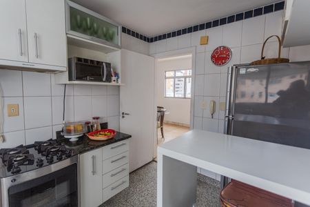 Apartamento à venda com 250m², 2 quartos e 2 vagas Apartamento à venda com 250m², 2 quartos e 2 vagasCozinha